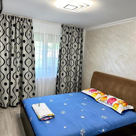 Royal Apartment Buzău Esterno foto