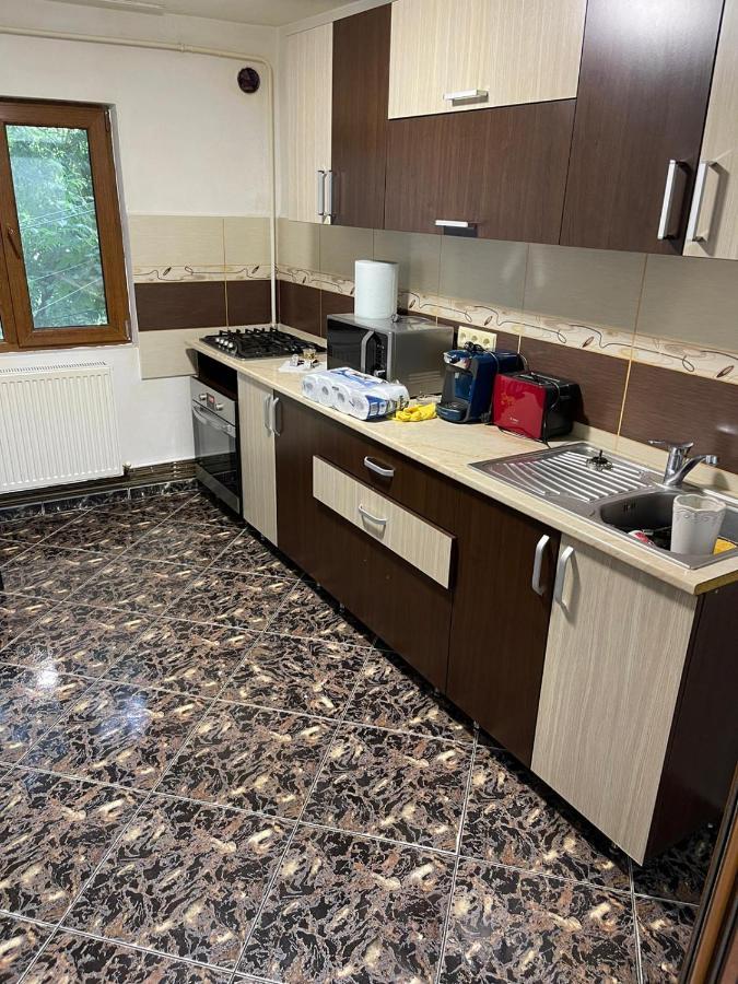 Royal Apartment Buzău Esterno foto