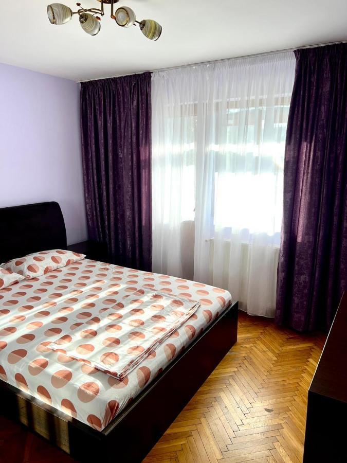 Royal Apartment Buzău Esterno foto