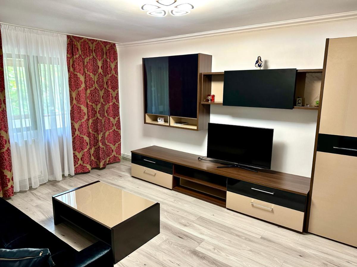 Royal Apartment Buzău Esterno foto